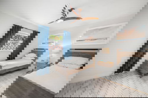 Foto 10 - Stunning 2BR Suite, Just Steps to the Beach