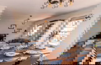 Foto 2 - Centrally Located Apartment With Sunny Terrace