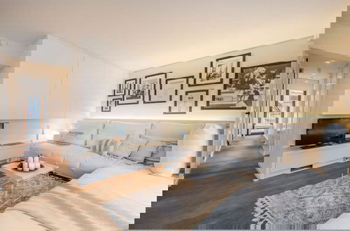 Foto 28 - Modern Apartment With Terraces and Parking