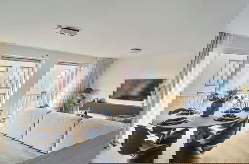 Foto 5 - Stunning Modern Apartment With Large Terrace