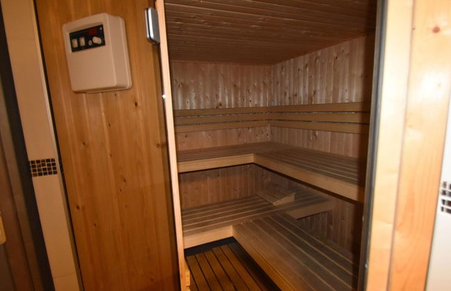 Holiday Home for Group With Sauna and Pool - Foto 24