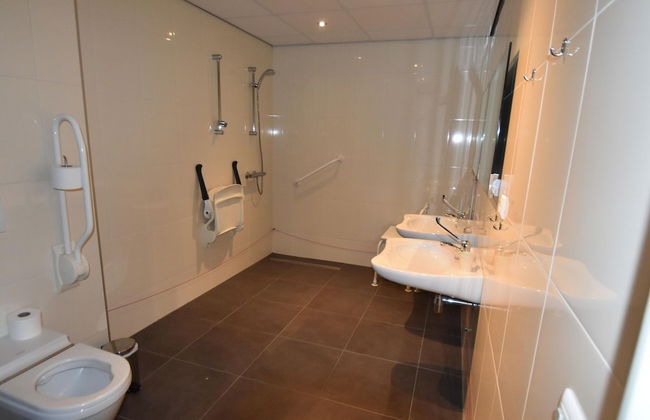 Holiday Home for Group With Sauna and Pool - Foto 15