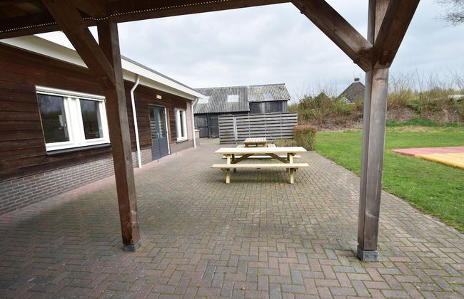 Holiday Home for Group With Sauna and Pool - Foto 27