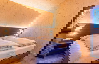 Foto 2 - Charming Chalet With hot tub on Balcony