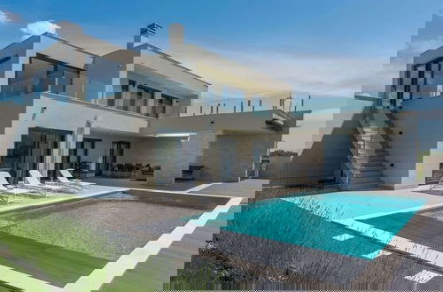 Foto 1 - Wonderful Villa With Swimming Pool and Wellness
