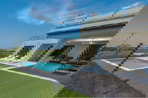 Foto 22 - Wonderful Villa With Swimming Pool and Wellness