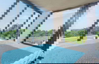 Foto 3 - Wonderful Villa With Swimming Pool and Wellness