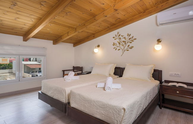 Garden Villa - Photo 3