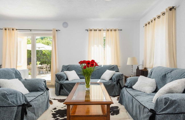 Charming Holiday Home With Pool and sea View - Foto 9