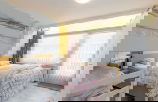 Foto 2 - Cozy Apartment in Central Location