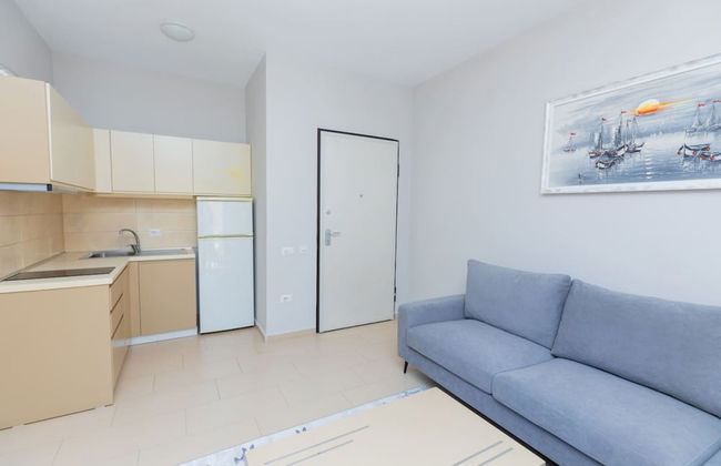 The Coastal Apartment - Photo 11
