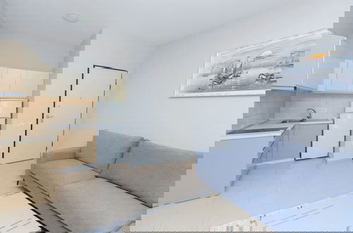 Foto 11 - The Coastal Apartment