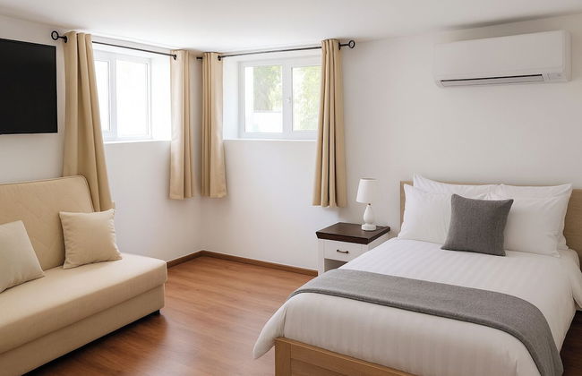 2 Bed Villa - Sleeps 7 - Private Garden - Parking - Foto 4