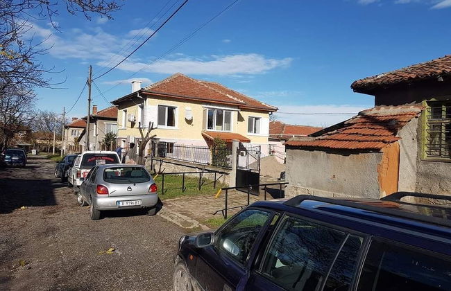 Newly Renovated 2 Bed Ground Floor Flat in Haskovo - Foto 11