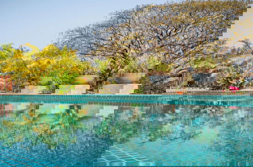 Foto 21 - El Arbol by Hireavilla-2br w Rooftop Pool in Nerul