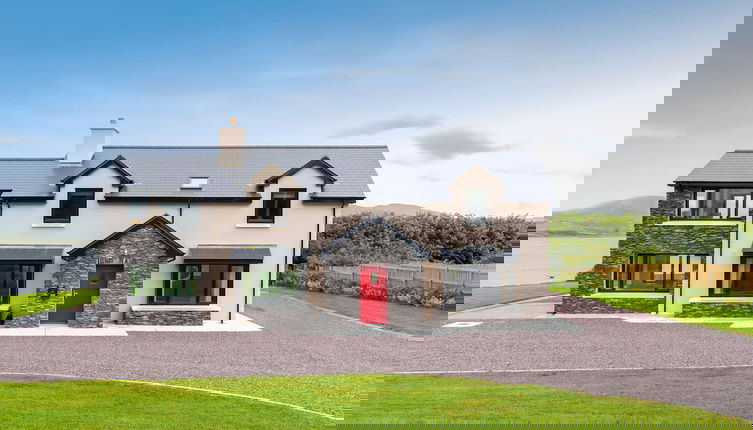 Foto 1 - Luxury 4 Bedroom Holiday Home Overlooking the sea on Valentia Island