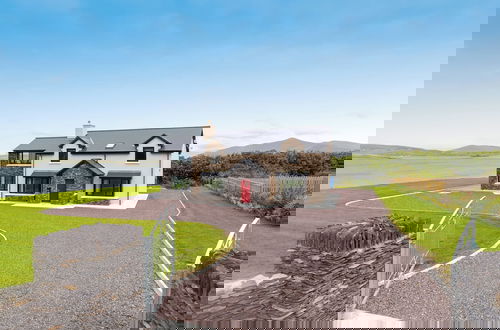 Foto 10 - Luxury 4 Bedroom Holiday Home Overlooking the sea on Valentia Island