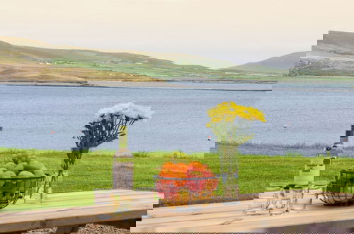 Foto 20 - Luxury 4 Bedroom Holiday Home Overlooking the sea on Valentia Island
