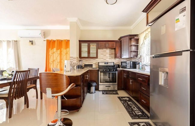 Luxury 2 Bedroom Jamaican Townhouse Ocho Rios - Photo 8