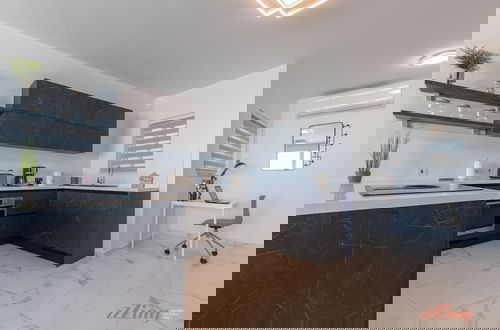 Photo 11 - A Stunning Apartment With Spectacular sea Views