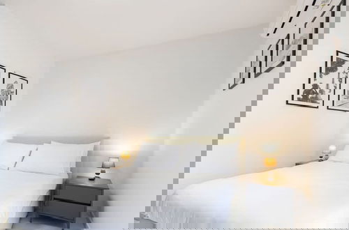 Photo 26 - A Stunning Apartment With Spectacular sea Views