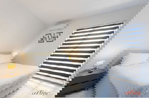 Photo 3 - A Stunning Apartment With Spectacular sea Views