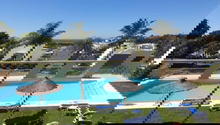 Foto 1 - Apartmentsleeps4-golfclub-freeparking-bbq-pool-ac