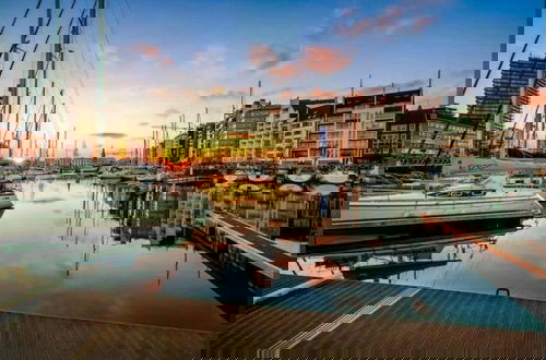 Foto 5 - A Luminous Apartment Near the Marina