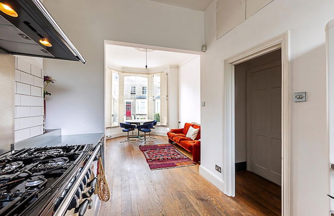 Retro Charm and Modern Comforts - Foto 12