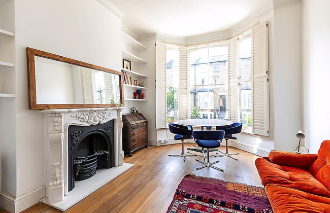 Retro Charm and Modern Comforts - Foto 3