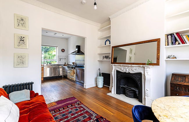 Retro Charm and Modern Comforts - Foto 7