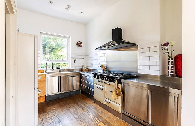 Retro Charm and Modern Comforts - Foto 8