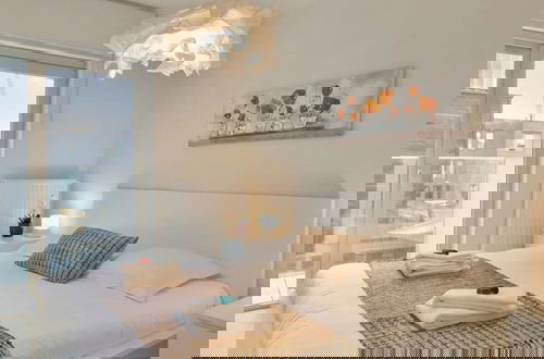Foto 5 - Cosy Family Apartment With Parking Near the Beach