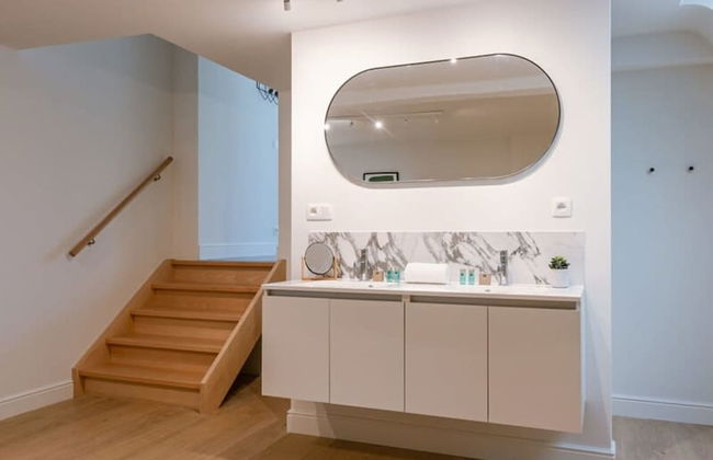 Stunning Apartment at the Grand Market of Antwerp - Photo 11