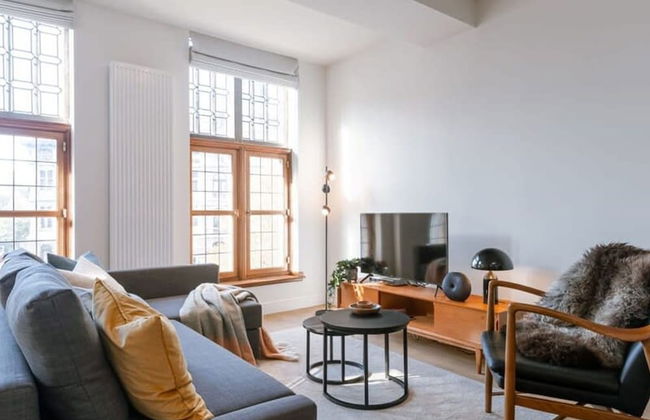 Stunning Apartment at the Grand Market of Antwerp - Photo 15