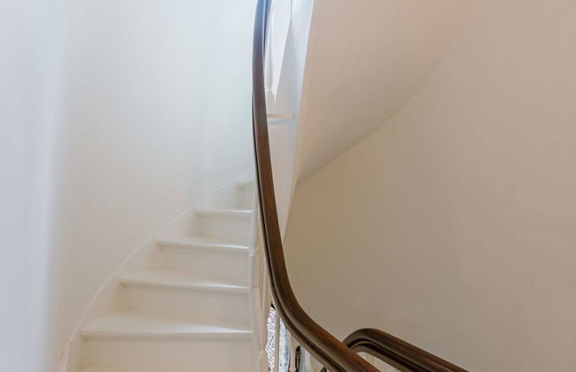 Stunning Apartment at the Grand Market of Antwerp - Photo 8