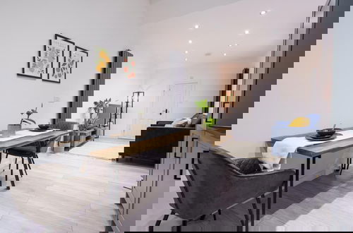 Foto 14 - Modern 2 bed Apartment Near Wembley Stadium