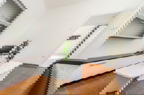 Foto 2 - Apartment With Terrace and Pet-friendly