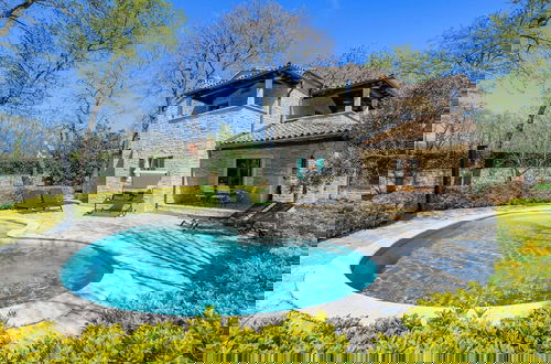 Foto 14 - Beautiful Stone Villa in Tinjan With Swimming Pool