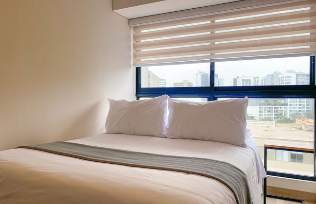 w Magnificent 3BR w Balcony in San Isidro - Photo 19