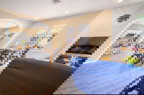 Foto 11 - Modern Living 3br/2ba Close to Amazing Downtown