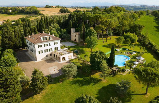 Splendid Villa in Macerata With Pool & Views - Foto 37