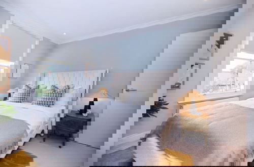 Foto 7 - The Latimer Wonder - Stunning 5bdr House With Garden