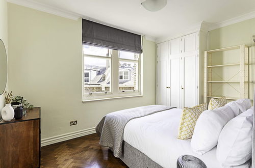 Photo 4 - Lovely, Stylish Two-bedroom Kensington Home