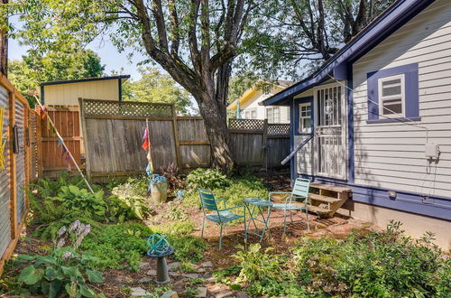 Photo 19 - Charming City Cottage ~ 8 Mi to Downtown Portland