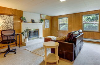 Photo 1 - Charming & Cozy Seattle Apartment w/ Fireplace