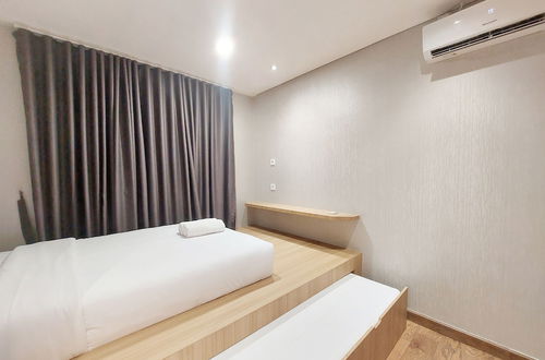 Photo 5 - Brand New And Nice 2Br At The Reiz Suites Medan Apartment