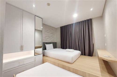 Foto 4 - Brand New And Nice 2Br At The Reiz Suites Medan Apartment