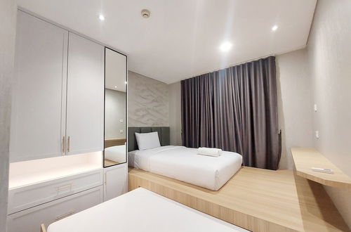 Foto 4 - Brand New and Nice 2BR Apartment at The Reiz Condominium Medan By Travelio.