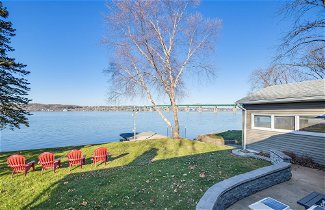 Foto 1 - Waterfront East Moline Home w/ Private Dock